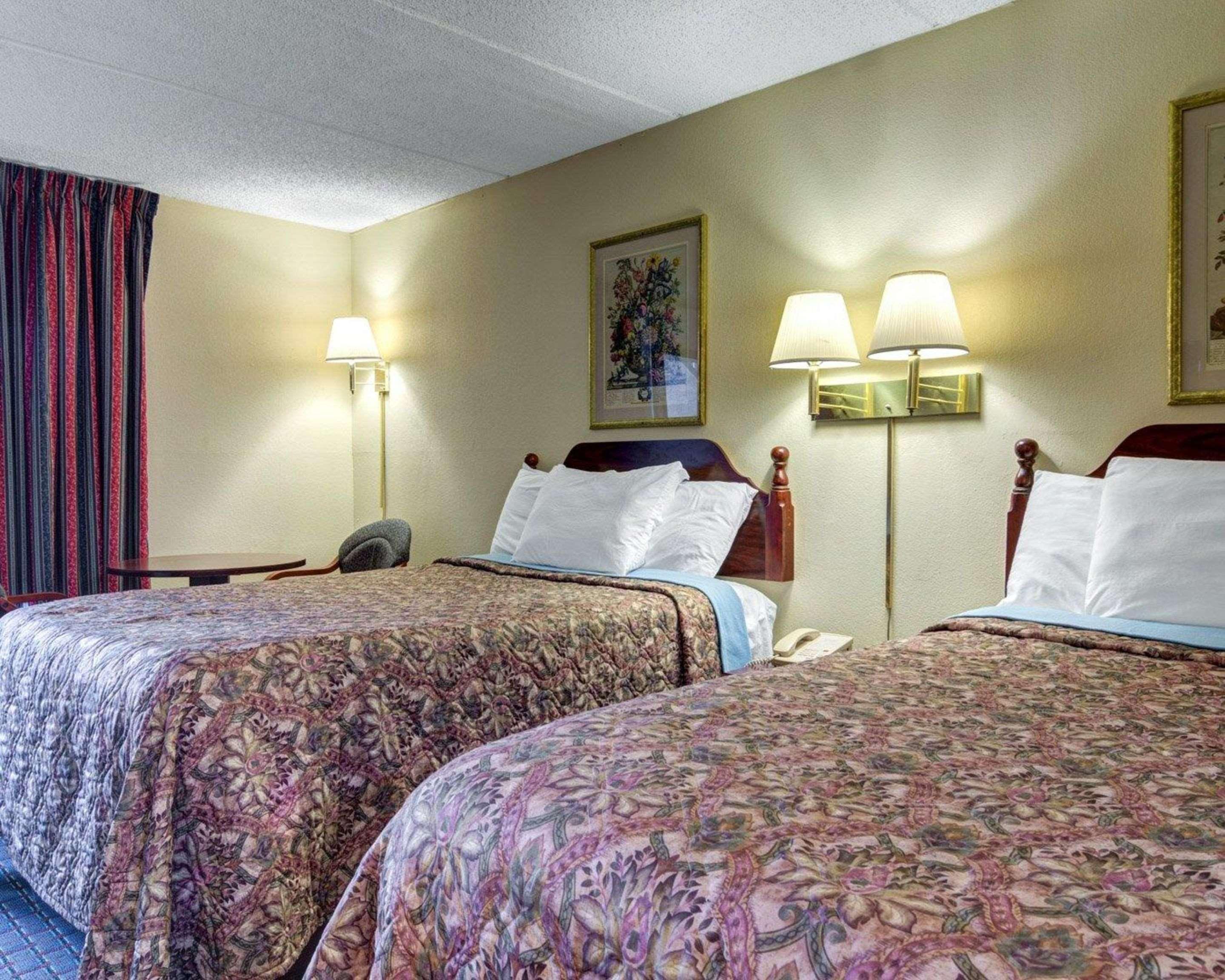 Rodeway Inn Norcross Exteriör bild