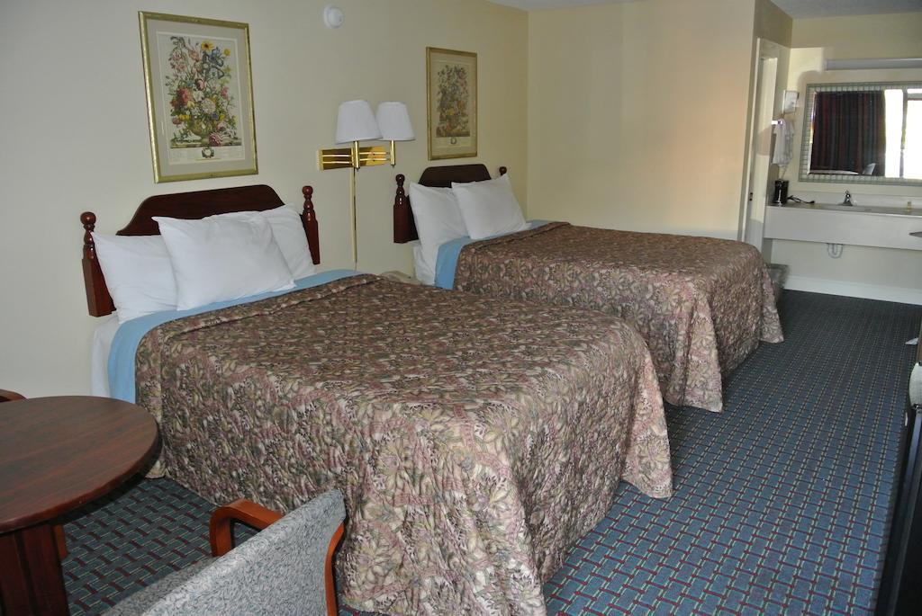 Rodeway Inn Norcross Exteriör bild